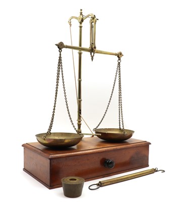 Lot 419 - A set of mahogany and brass scales
