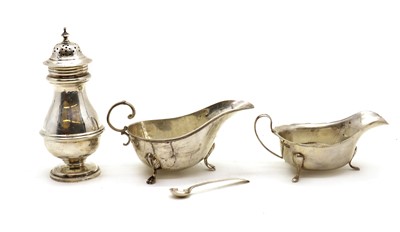 Lot 45 - A collection of silver items