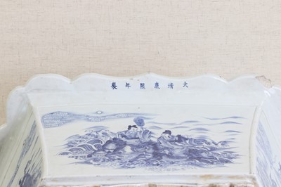 Lot 92 - A Chinese blue and white jardinière