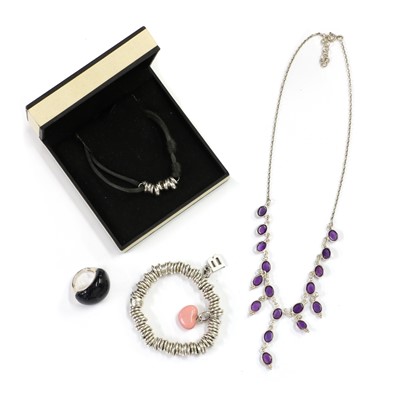 Lot 1570 - A collection of silver jewellery