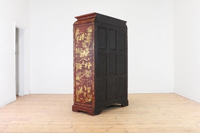 Lot 262 - An export red lacquer and gilt cabinet