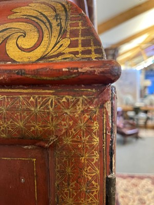 Lot 262 - An export red lacquer and gilt cabinet