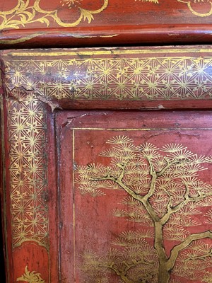 Lot 262 - An export red lacquer and gilt cabinet