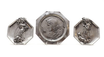 Lot 334 - A pair Art Nouveau pewter dishes