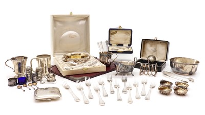 Lot 111 - A collection of silver items