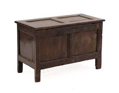 Lot 556 - An oak coffer