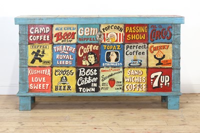 Lot 136 - A 'circus chest'