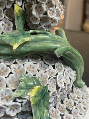 Lot 166 - A large Meissen porcelain Schneeballen vase and cover