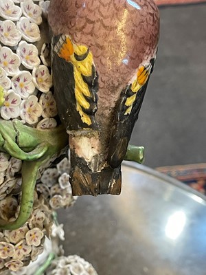 Lot 166 - A large Meissen porcelain Schneeballen vase and cover