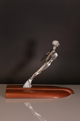 Lot 127 - An Art Deco 'Desmo' cast and chrome car mascot
