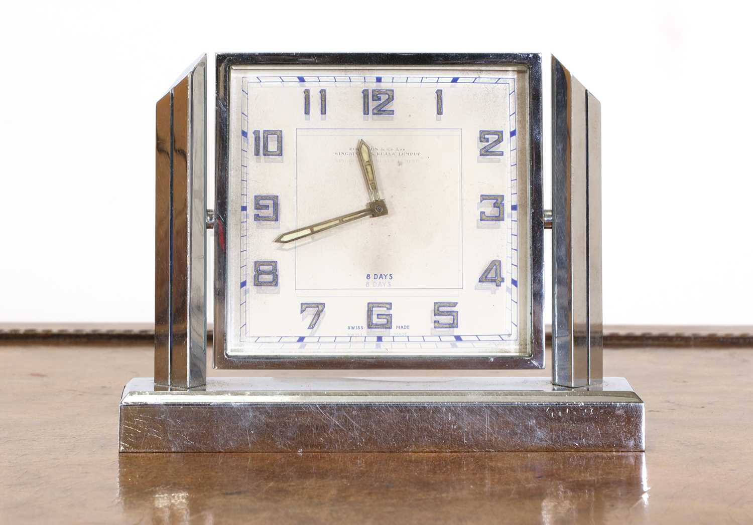 Lot 146 - An Art Deco chrome desk clock