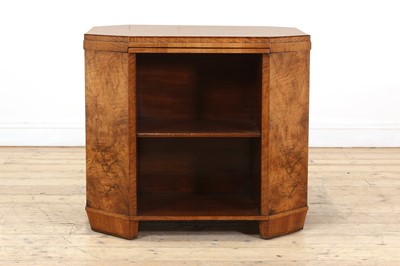 Lot 132 - An Art Deco walnut centre table