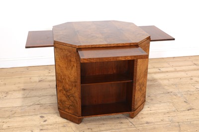 Lot 132 - An Art Deco walnut centre table