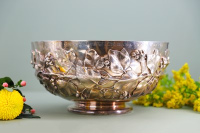Lot 111 - An early Victorian silver punchbowl