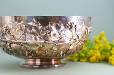 Lot 111 - An early Victorian silver punchbowl