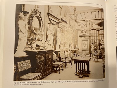 Lot 9 - Formerly in the collection of the Metropolitan Museum of Art, New York