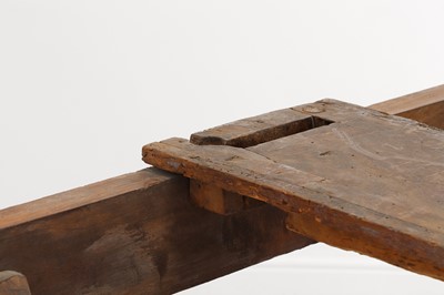 Lot 9 - Formerly in the collection of the Metropolitan Museum of Art, New York