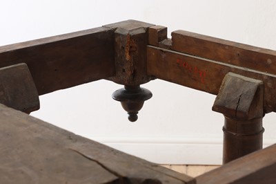 Lot 9 - Formerly in the collection of the Metropolitan Museum of Art, New York