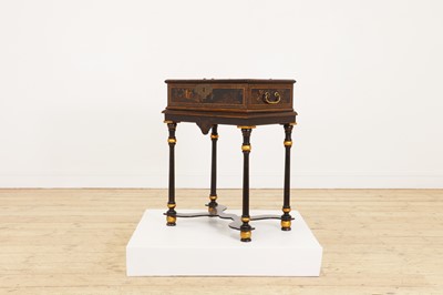 Lot 22 - An export black-lacquered writing box