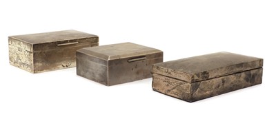 Lot 21 - A silver cigarette box
