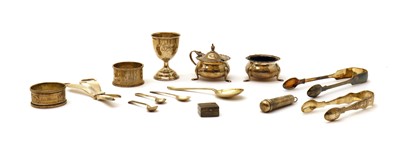 Lot 61 - A collection of silver items