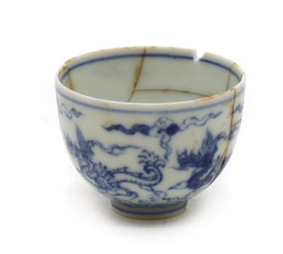 Lot 81 - A Chinese blue and white tea bowl