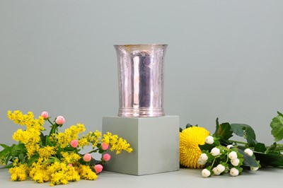 Lot 109 - A William III East Anglian provincial silver engraved beaker