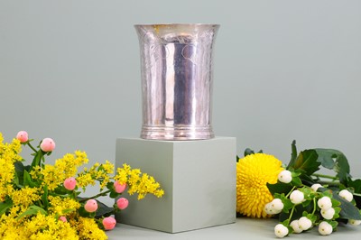 Lot 109 - A William III East Anglian provincial silver engraved beaker