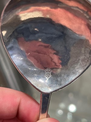Lot 100 - A Charles I East Anglian provincial silver seal-top spoon