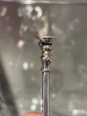 Lot 99 - A good Charles I East Anglian provincial silver seal-top spoon