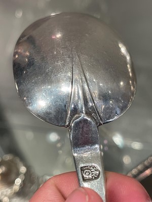 Lot 101 - A Charles II East Anglian provincial silver trefid spoon