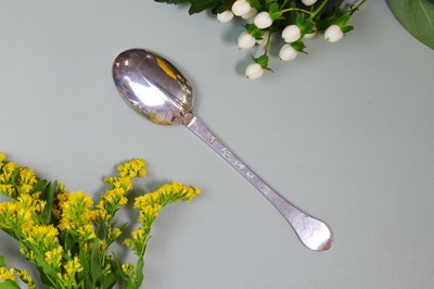 Lot 107 - A William III East Anglian provincial silver trefid spoon