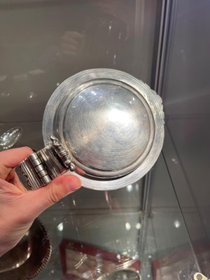Lot 110 - A William & Mary East Anglian provincial silver tankard