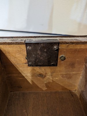 Lot 34 - A George II walnut and feather-banded kneehole desk