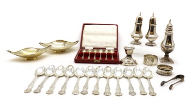 Lot 29 - A collection of silver items