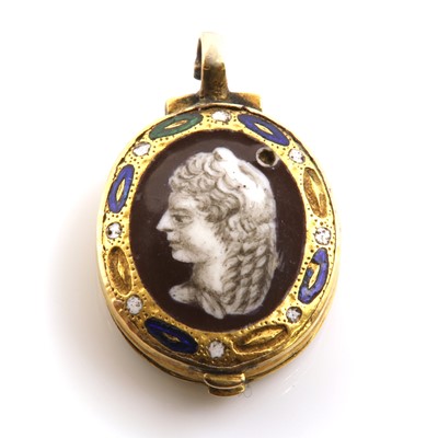 Lot 9 - A Georgian polychrome enamelled cameo style miniature hinged locket