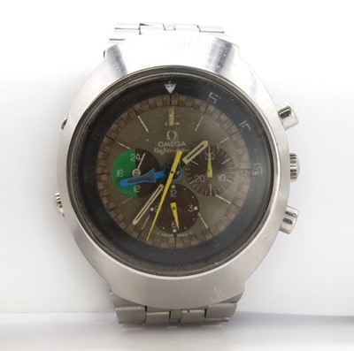 Lot 526 - A gentlemen's Omega Flightmaster chronograph mechanical bracelet watch, c. 1969