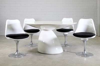 Lot 399 - A 'Parabel' table