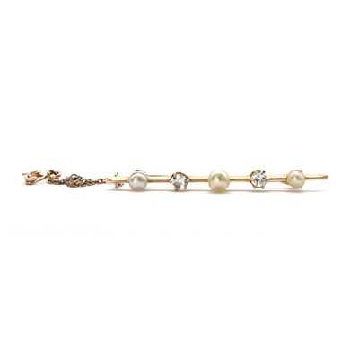 Lot 171 - A gold pearl and diamond bar brooch