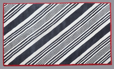 Lot 591 - A large contemporary rug