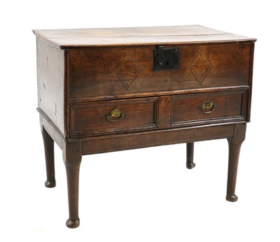 Lot 278 - An oak bible box