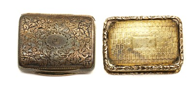 Lot 15A - A George III silver vinaigrette