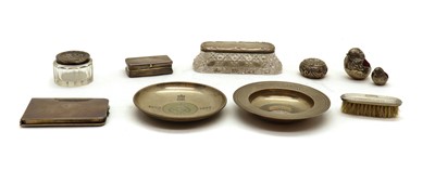 Lot 31 - A collection of silver items
