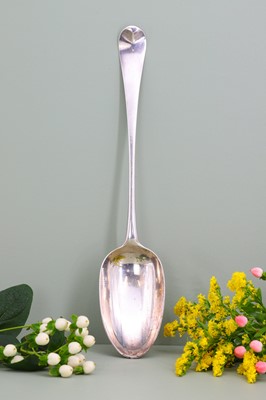 Lot 113 - A George II silver basting spoon