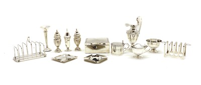 Lot 40 - A collection of silver items