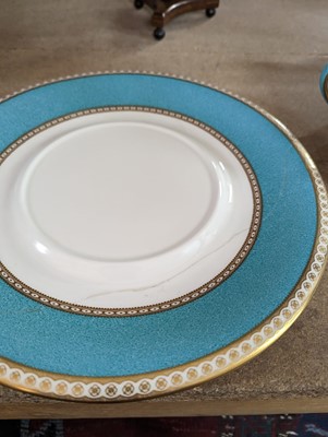 Lot 293 - A Wedgwood 'Ulander' dinner service