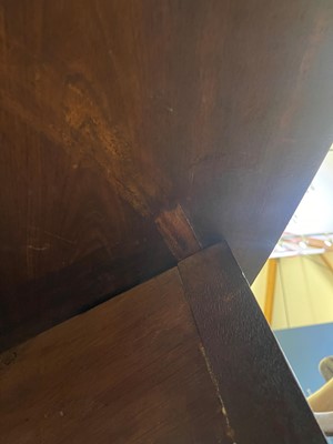 Lot 44 - A large George III mahogany wake table