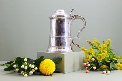 Lot 115 - A George III silver tankard