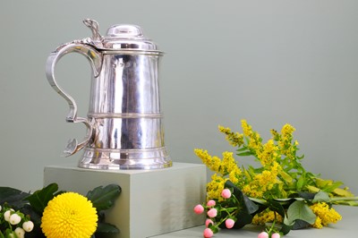 Lot 115 - A George III silver tankard