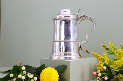 Lot 115 - A George III silver tankard